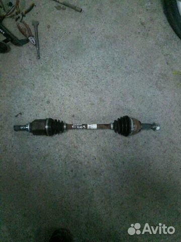 Привод левый Ниссан жук