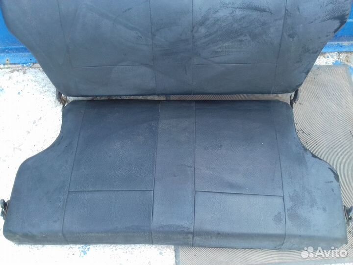 Сиденья задние ока