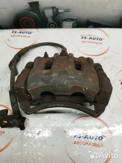 Суппорт тормозной передний правый Opel Antara 2.2