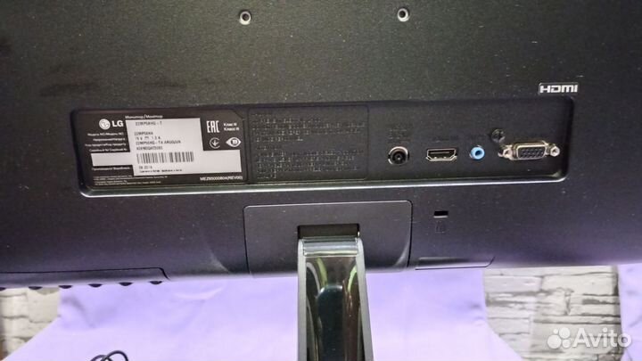 Монитор 22 дюйма LG IPS матрица