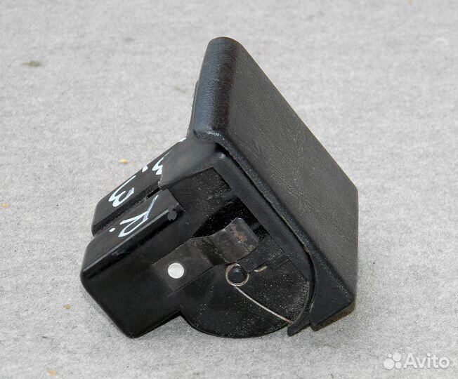 Пепельница задняя в консоль VW Passat B3