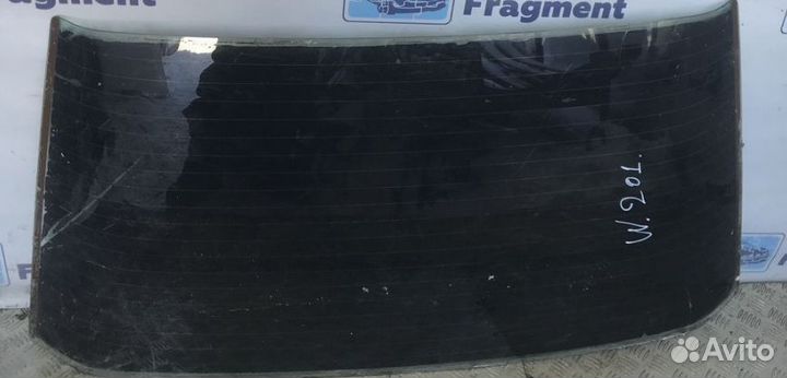 Стекло заднее Mercedes 190