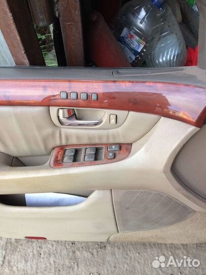 Дверь передняя левая Lexus LS