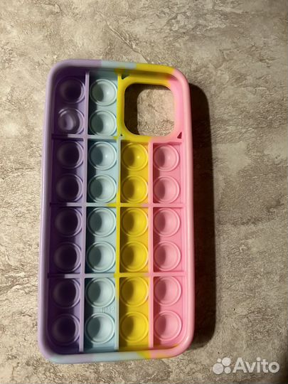 Чехлы на телефон iPhone 12