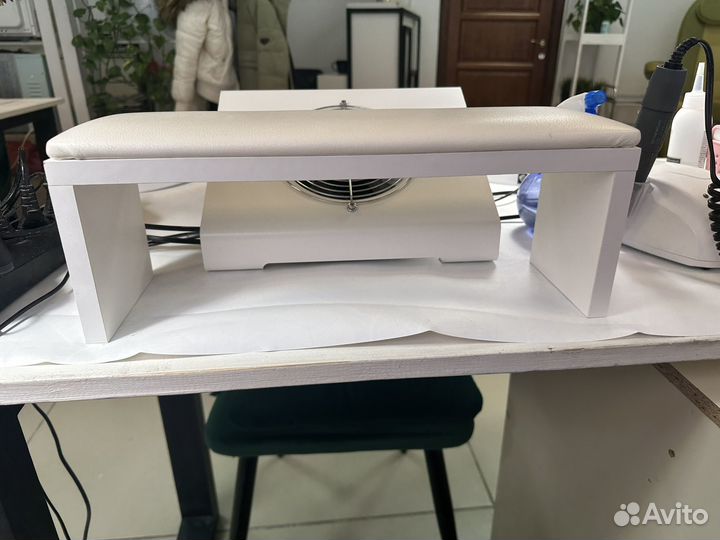 Подставка для рук маникюра