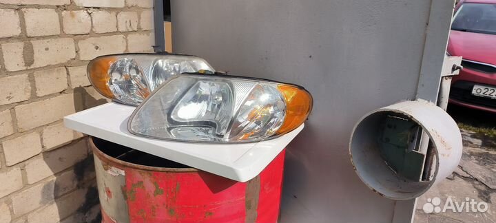 Фары Chrysler Voyager 3/dodge caravan