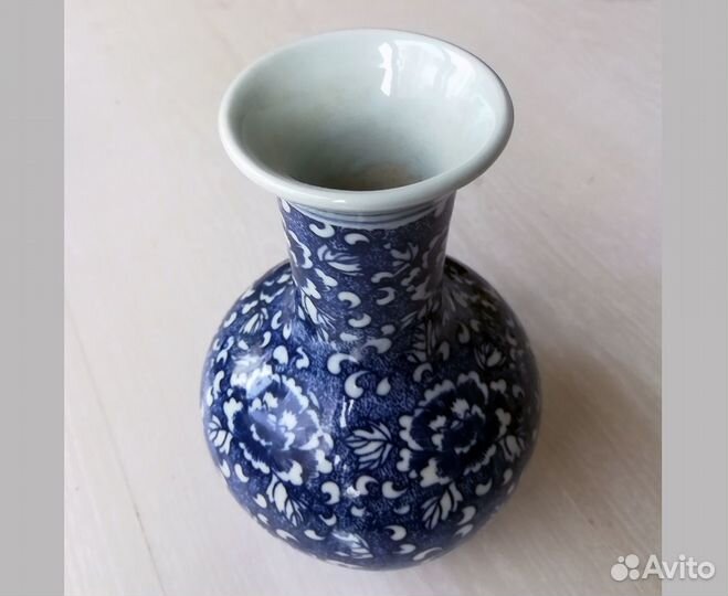 Китайский фарфор: чайник и вазочка