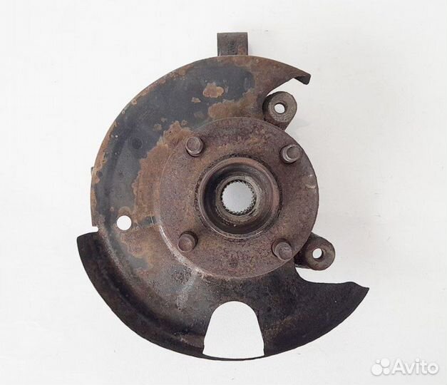 Кулак поворотный Nissan Sunny N14 передний правый