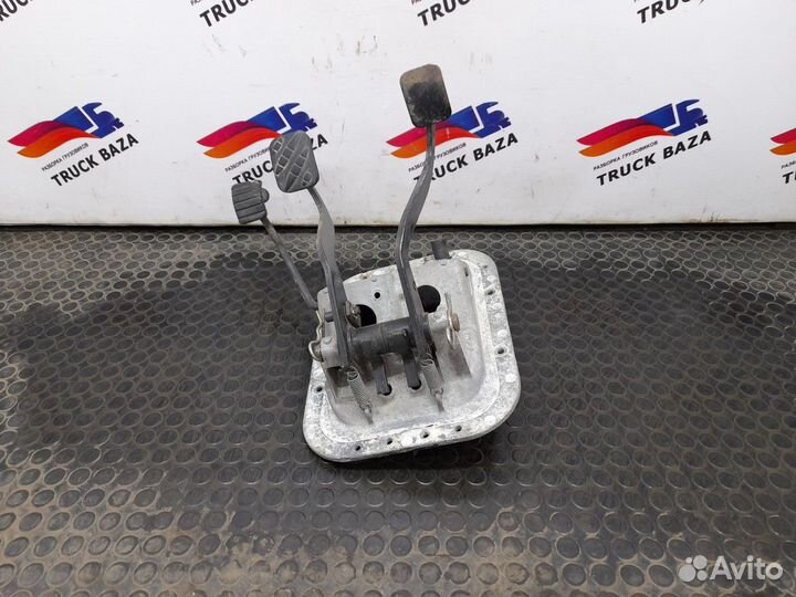 Блок педалей Renault Premium