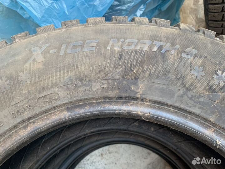 Michelin X-Ice North 3 215/65 R16