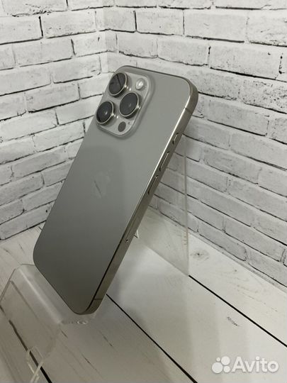iPhone 15 Pro, 256 ГБ