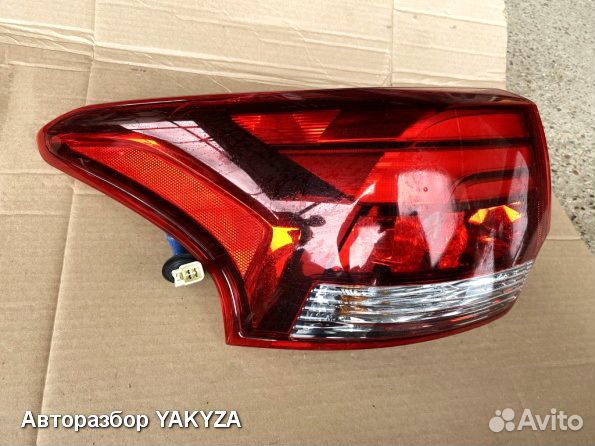 Левый правый фонарь Митсубиси Аутлендер 3 рест