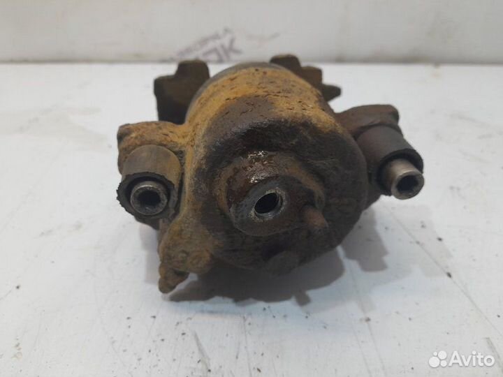 Суппорт передний правый Volkswagen Golf 4 (3D) AKQ