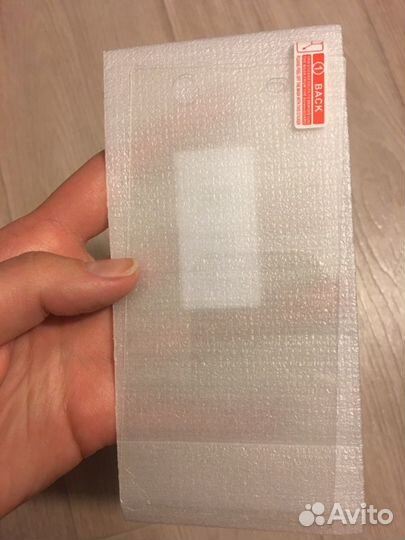 Защитное стекло на Sony xperia M5