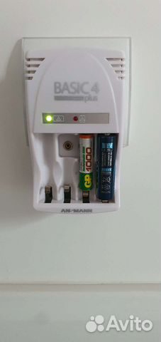 Зарядное устройство для батареек. Коплект