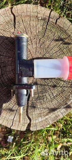 Главный цилиндр сцепления