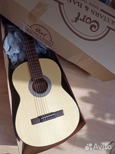 Классическая гитара cort