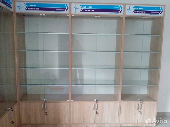 Витрины шкафы с дверками и подсветкой
