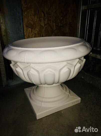 Вазон для цветов бетонный