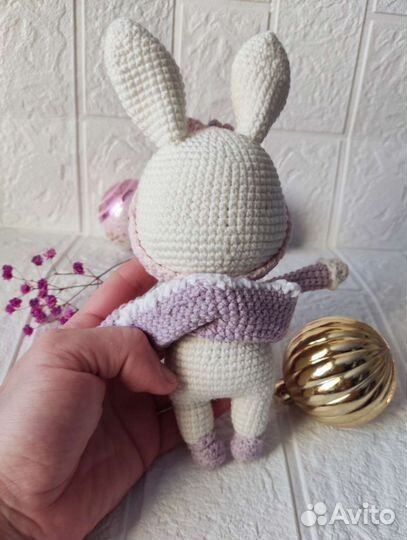 Зайка вязаная мягкая игрушка амигуруми для детей