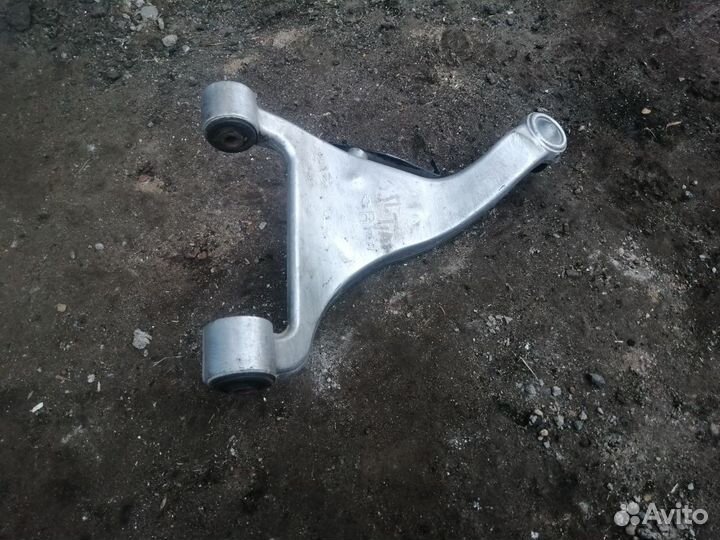 Рычаг задний правый верхний Nissan Teana J31