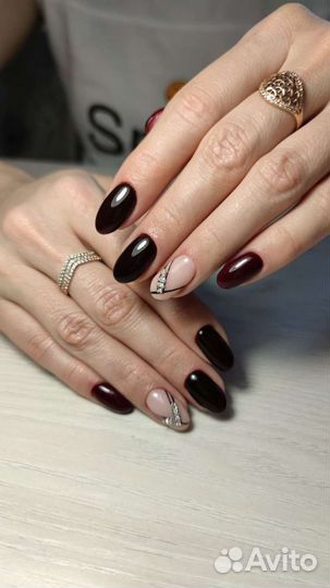 Маникюр и педикюр