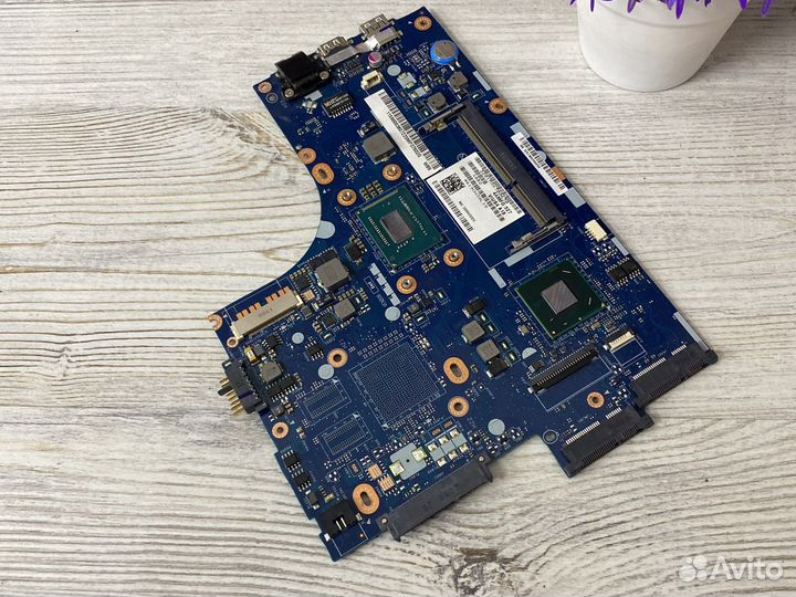 Материнская плата ноутбука vius3/vius4 LA-8952P