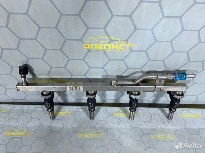 Форсунки с рампой Opel Zafira B Z16XE1