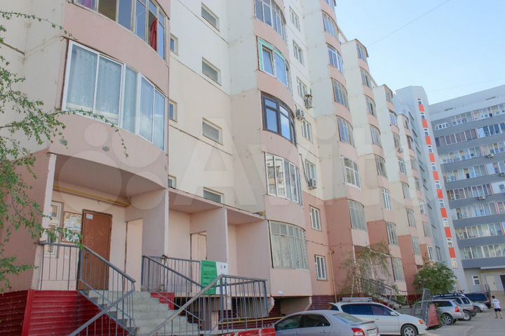 2-к. квартира, 65 м², 2/8 эт.