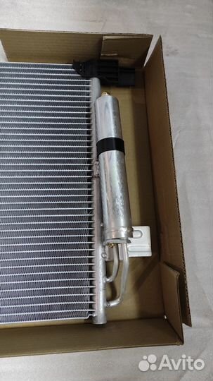 Радиатор кондиционера Mitsubishi Citroen Peugeot