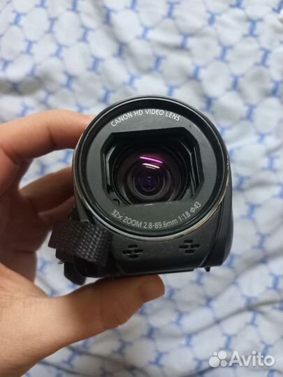 Камера Canon Legria HF R806