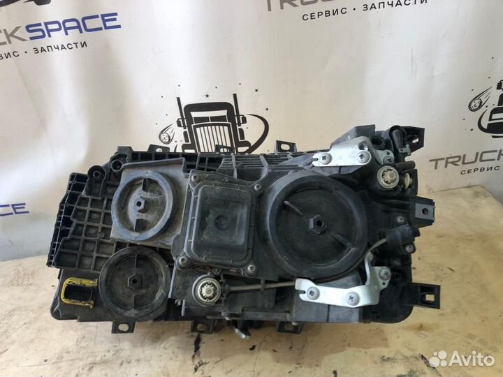 2674383 Фара правая Scania 6