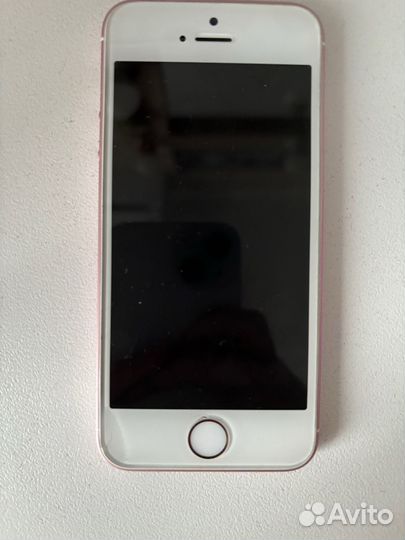iPhone SE, 32 ГБ