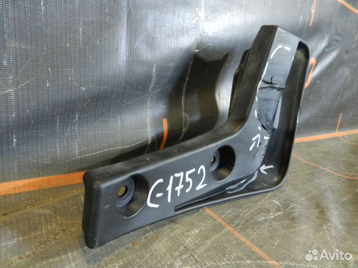 Брызговик задний правый - Kia Rio 3