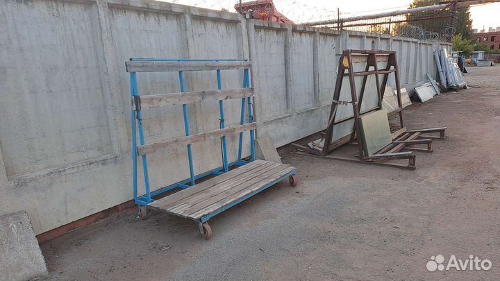 Косынки Пирамида на колесах для стекла или окон