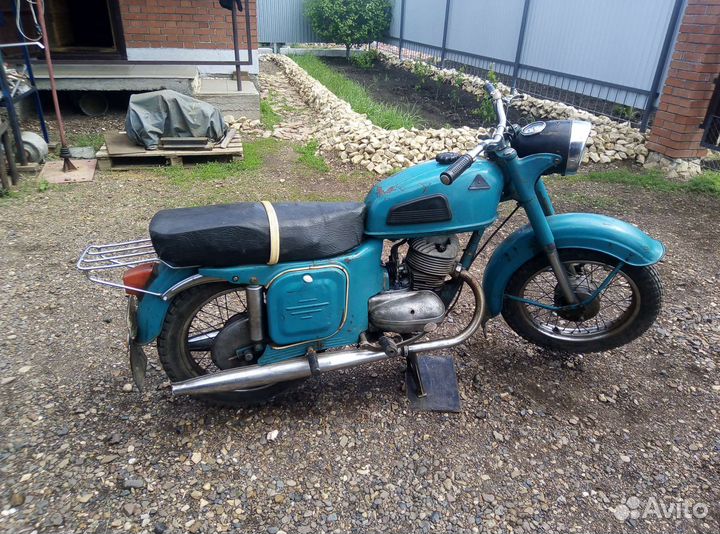 На запчасти мотоцикл К-175 восход 1