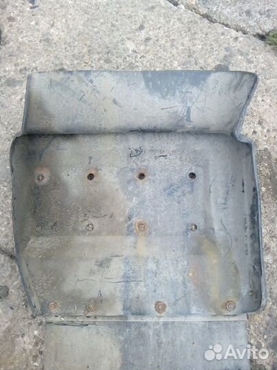 Крыло переднего моста, заднее левое mercedes-benz 1722 SK (01.87-12.96)