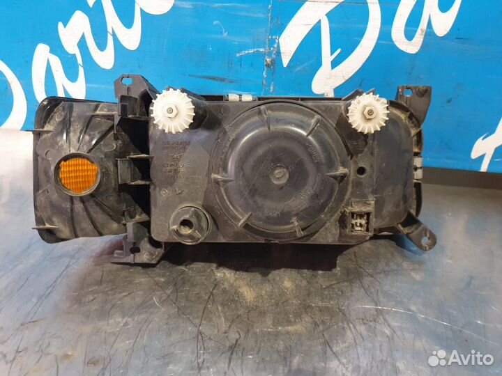 Фара Фольксваген Пассат Б3