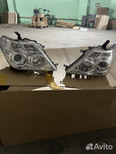 Фары на nissan patrol y62 передние оригинал