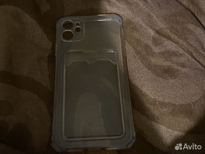 Чехлы на iPhone 11