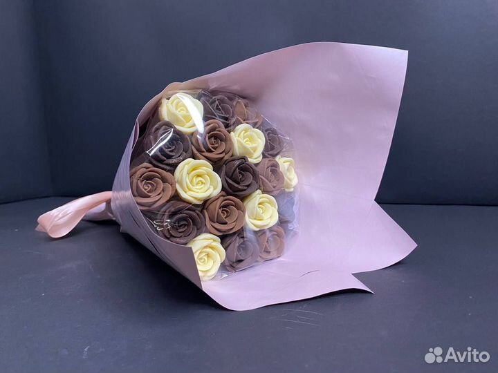 Букет Роз из Бельгийского Шоколада - 19 шт
