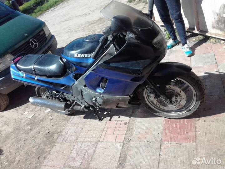 Запчасти бу Kawasaki zzr400-1