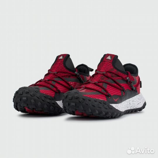 Кроссовки Nike ACG Mountain Fly Low Gtx Red / Blac