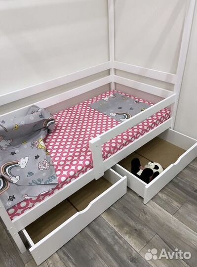 Детская кровать домик из сосны