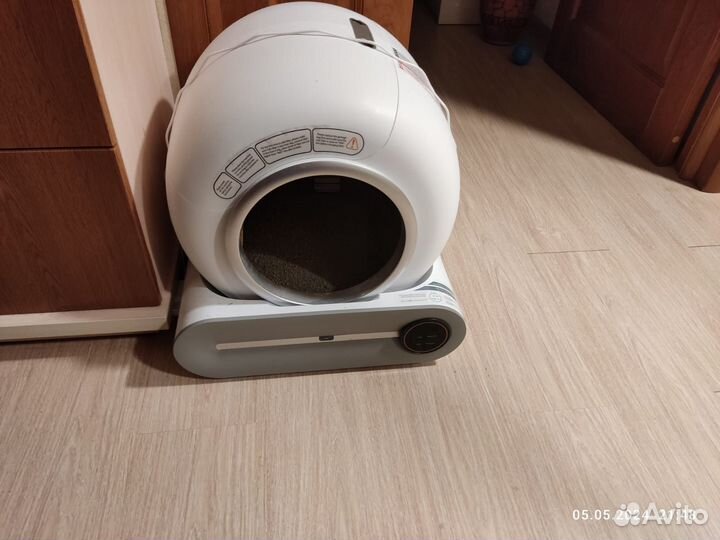 Продаю автоматический туалет для кошек и собак