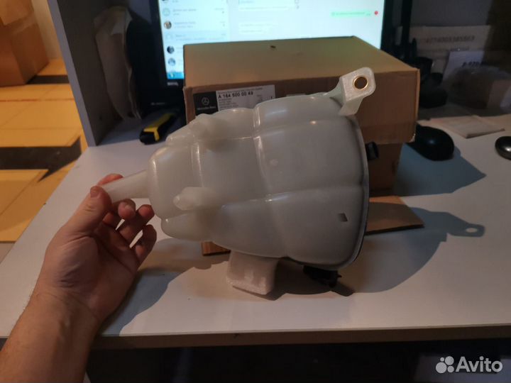 Бак расширительный Mercedes w164 ML GL оригинал