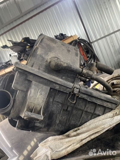 Ауди 80 Б4 корпус возушного фильтра