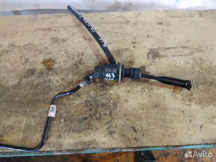 Главный цилиндр сцепления Ниссан Альмера G15