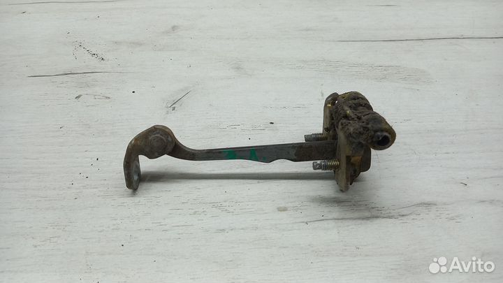 Ограничитель двери задней левой Rеnаult Меganе 1