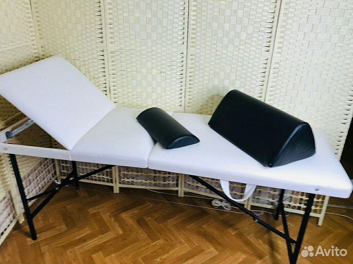 Массажный стол, кушетка трехсекционная